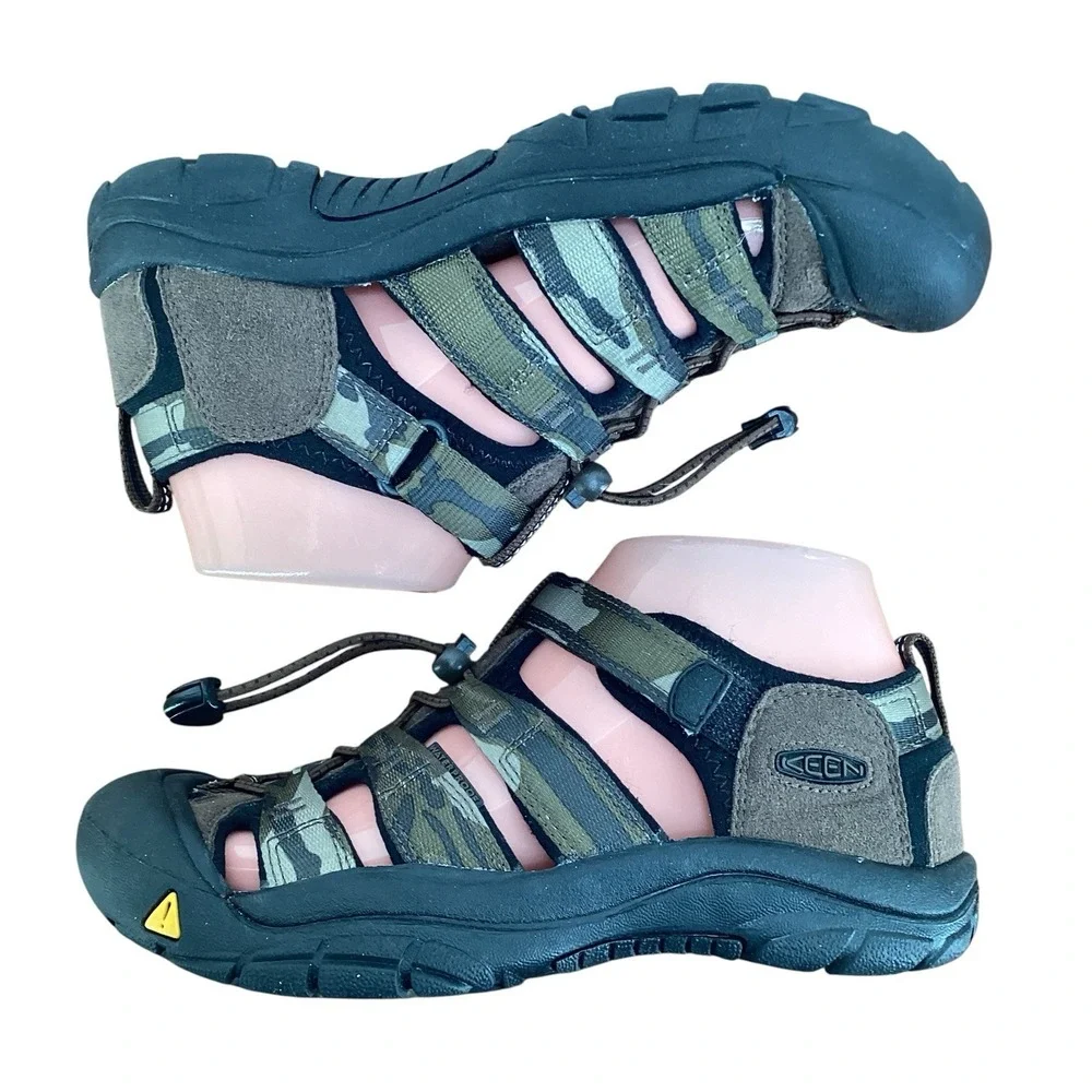 KEEN Newport‎ H2  Waterproof Hiking Water Sport Sandals Camo Green Youth Size 4